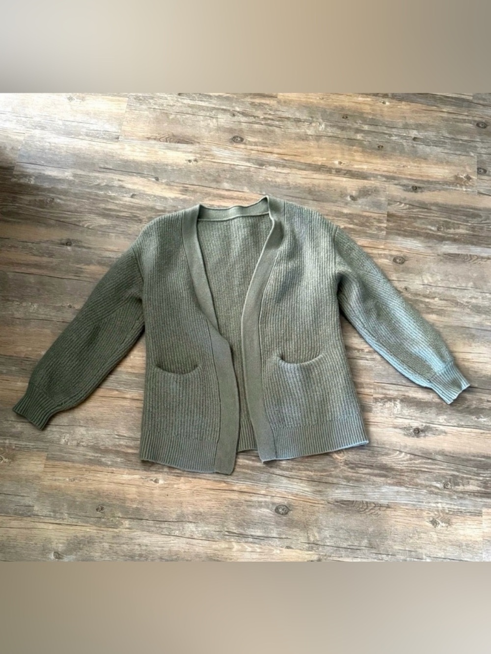 Aritzia Wilfred Merino Wool Green Cardigan Size Small